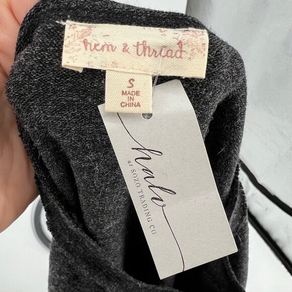 Hem & Thread Contrast Trim Relaxed Long Sleeve Top Charcoal Size Small NWT - Picture 9 of 9